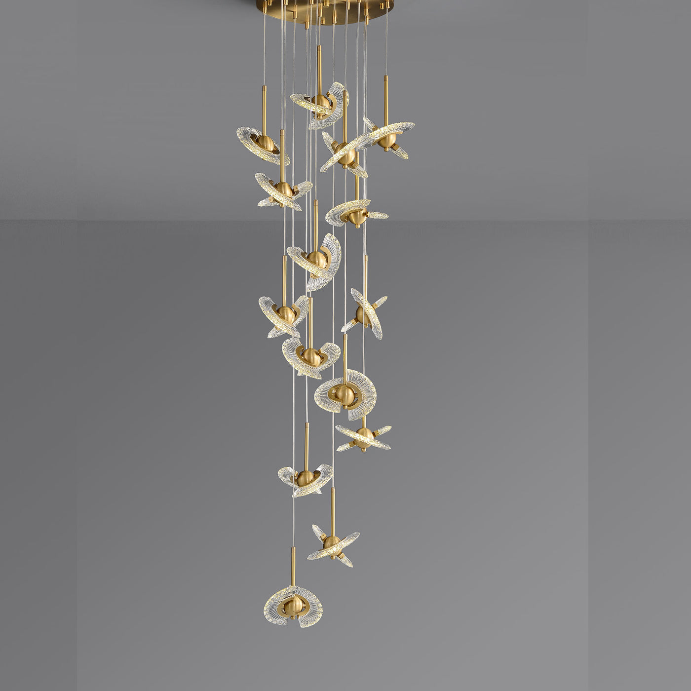 Spinning top chandelier