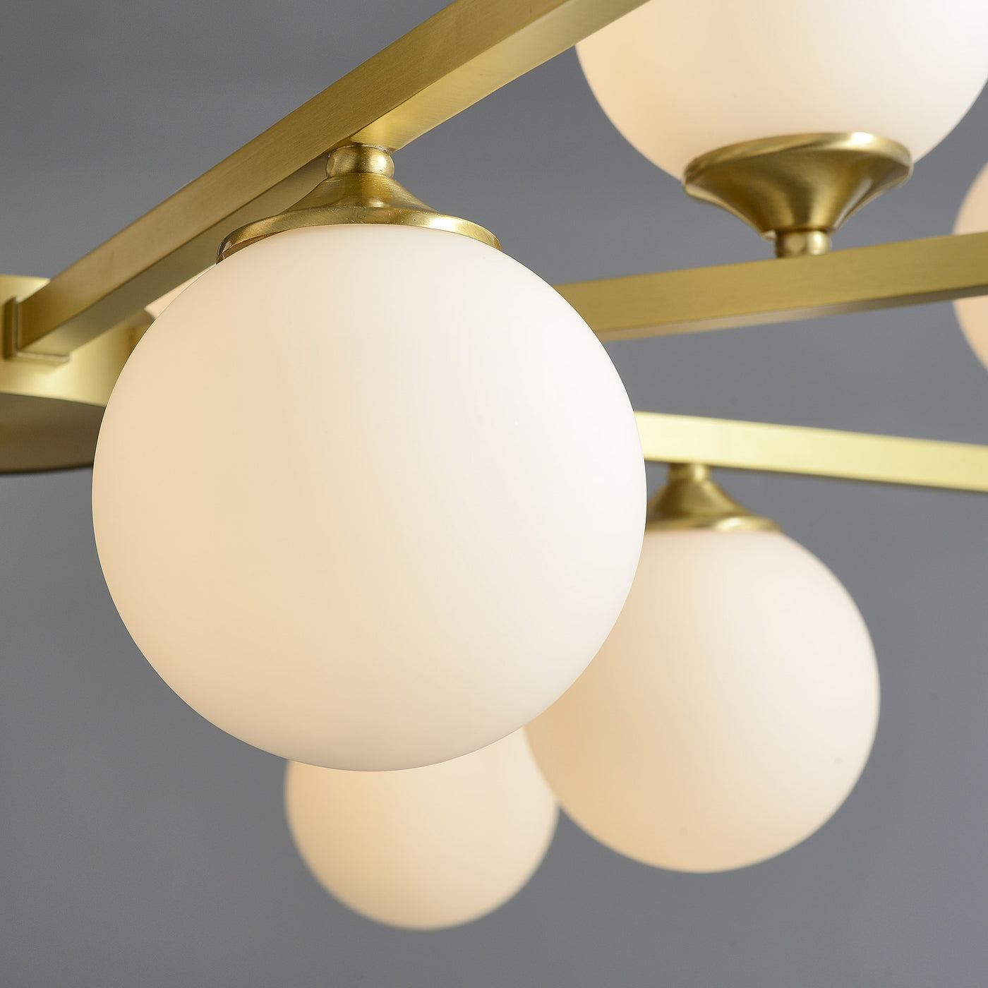 8-Lights Ball Chandelier